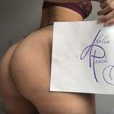 axellepeach_ from onlyfans